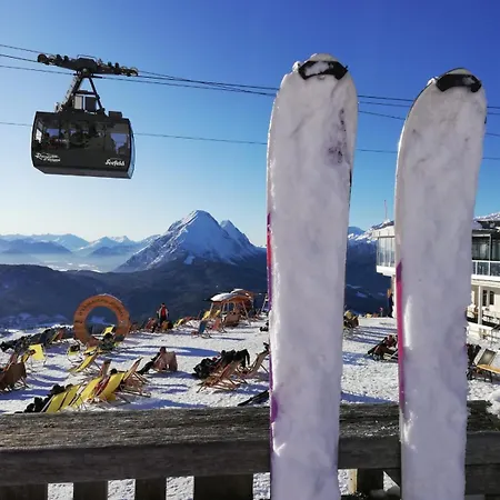 Krinzerhaeusl * ゼーフェルト・イン・チロル